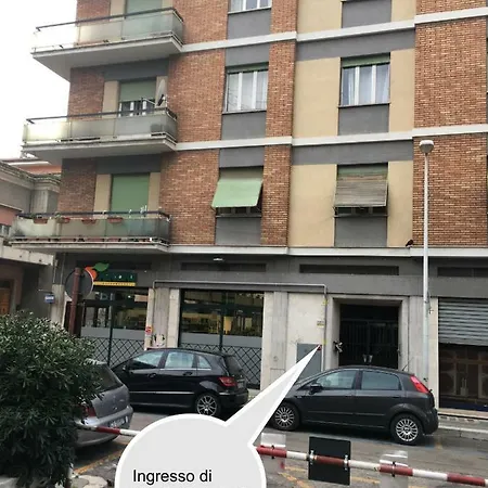 بيت ضيافة Urbano - Stazione 3*